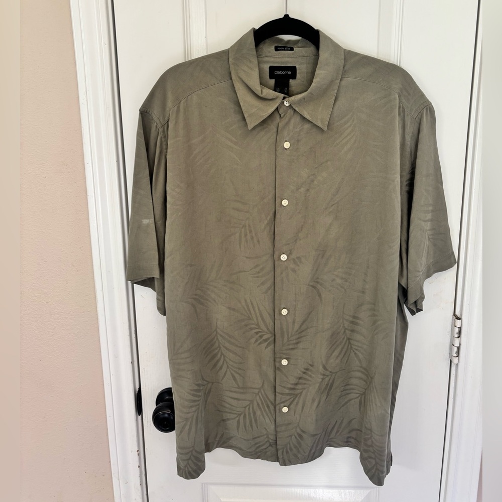 Claiborne‎ Men’s XL 100% Silk Floral Short Sleeve Button-Up Camp Shirt